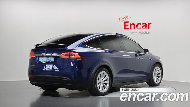 Tesla Model X 2019 — photo 2