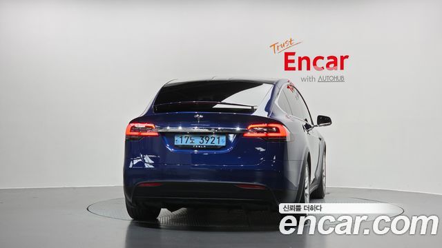 Tesla Model X 2019 — photo 4