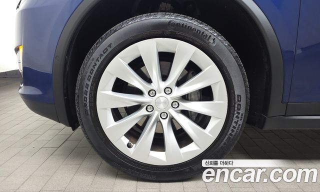 Tesla Model X 2019 — photo 5