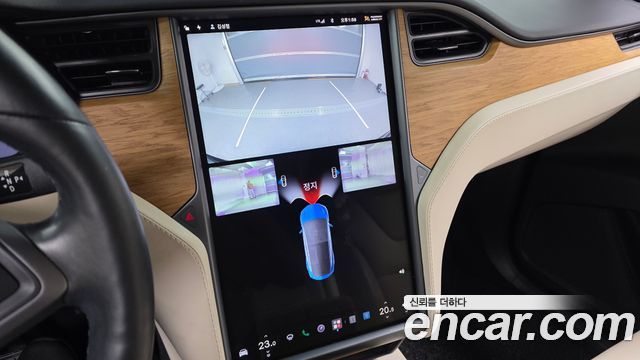 Tesla Model X 2019 — photo 15