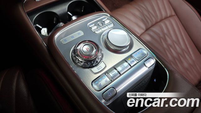 Genesis G90 2023 — photo 12