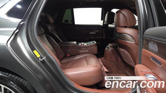 Genesis G90 2023 — photo 18