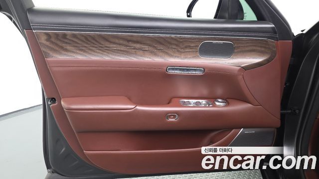 Genesis G90 2023 — photo 14