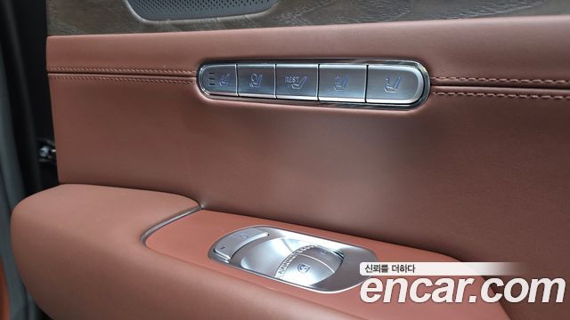 Genesis G90 2023 — photo 31