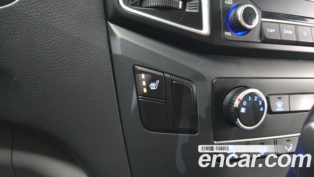 Hyundai Starex 2017 — photo 23