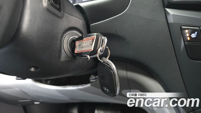 Hyundai Starex 2017 — photo 24