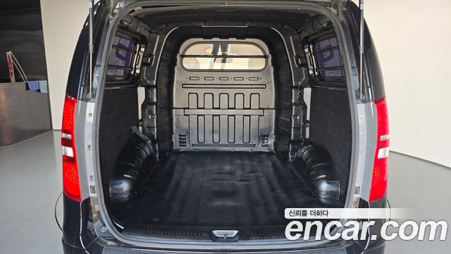 Hyundai Starex 2017 — photo 26