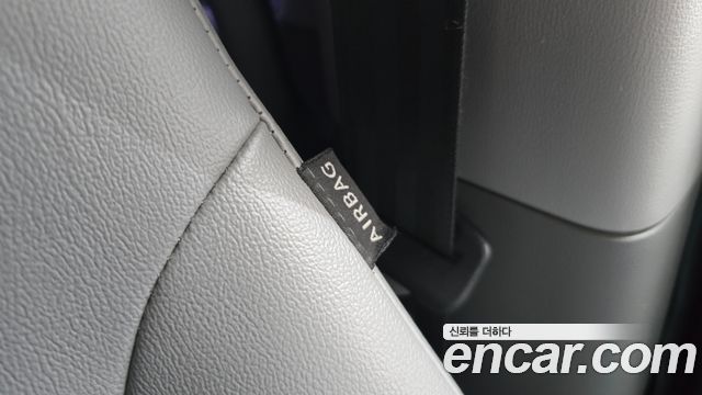 Hyundai Starex 2017 — photo 30