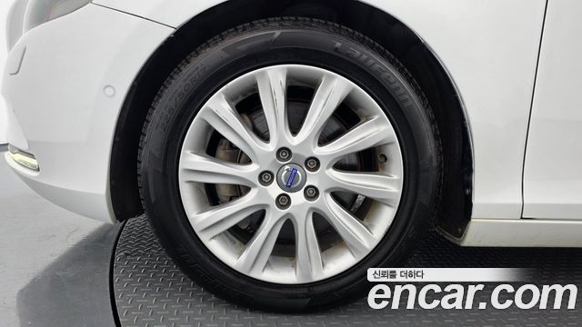 Volvo V40 2016 — photo 5