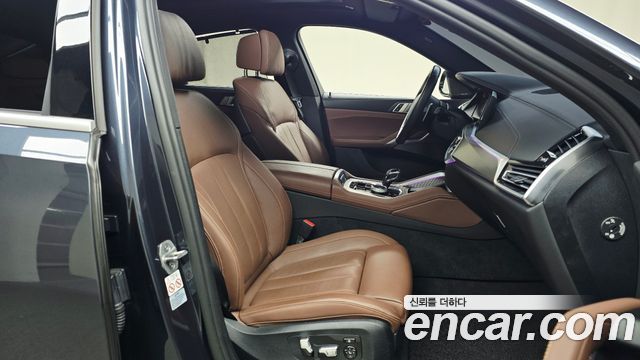 BMW X6 2021 — photo 16