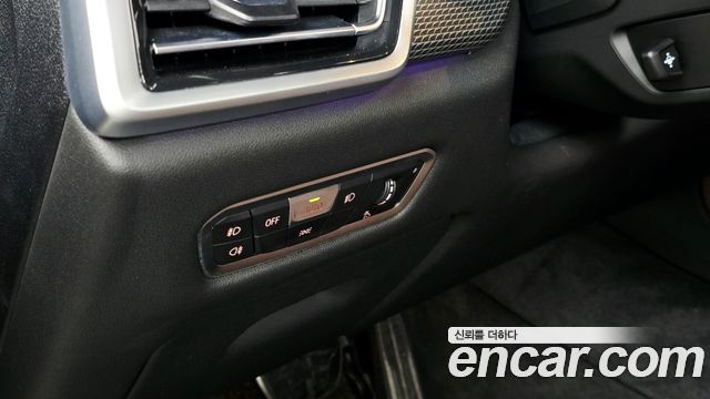 BMW X6 2021 — photo 29