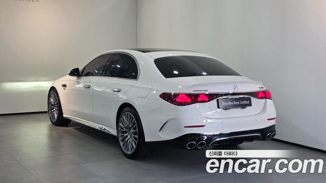Mercedes-Benz E-Class 2026 — photo 2