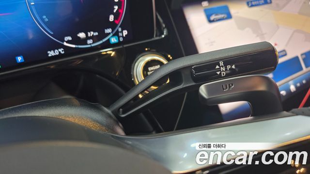 Mercedes-Benz E-Class 2026 — photo 9