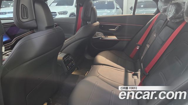 Mercedes-Benz E-Class 2026 — photo 11