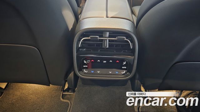 Mercedes-Benz E-Class 2026 — photo 13