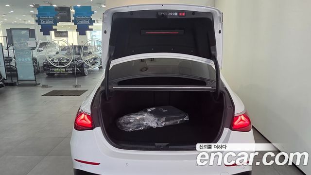 Mercedes-Benz E-Class 2026 — photo 14