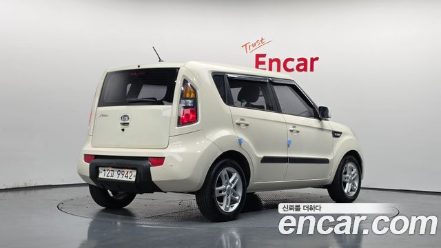 Kia Soul 2011 — photo 2