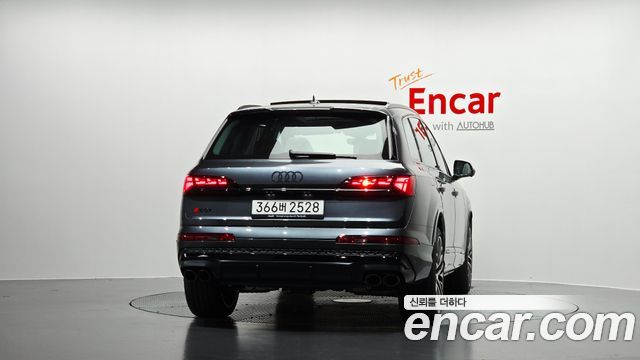 Audi SQ7 2026 — photo 4