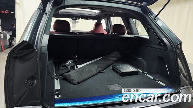 Audi SQ7 2026 — photo 25