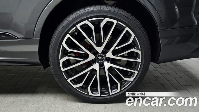 Audi SQ7 2026 — photo 7