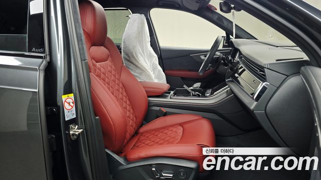 Audi SQ7 2026 — photo 16