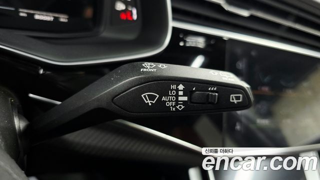 Audi SQ7 2026 — photo 29