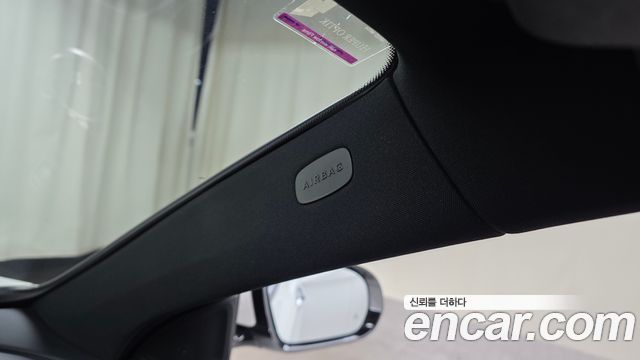 Mercedes-Benz E-Class 2023 — photo 30