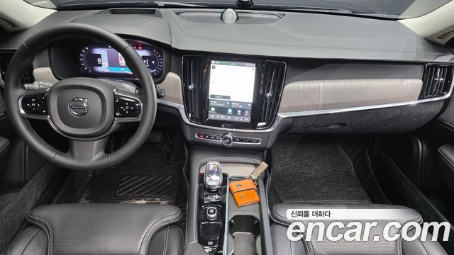 Volvo V90 2024 — photo 10