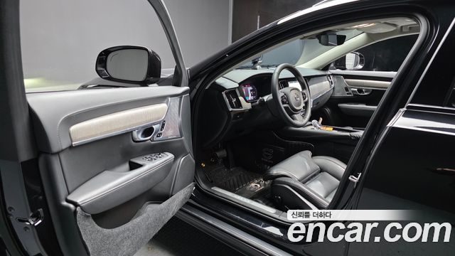 Volvo V90 2024 — photo 13