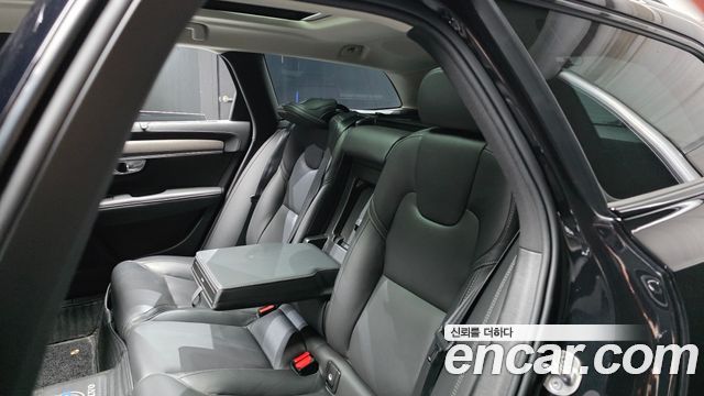 Volvo V90 2024 — photo 18