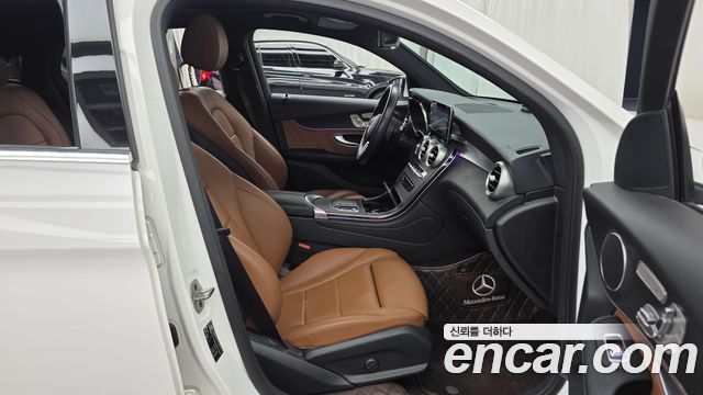 Mercedes-Benz GLC-Class 2021 — photo 11