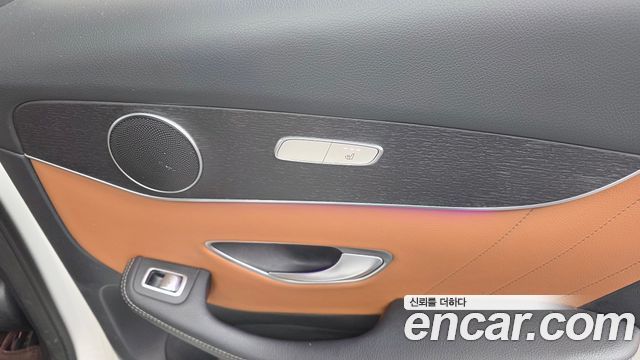 Mercedes-Benz GLC-Class 2021 — photo 18