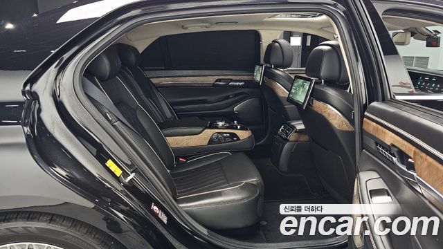 Genesis G90 2019 — photo 17