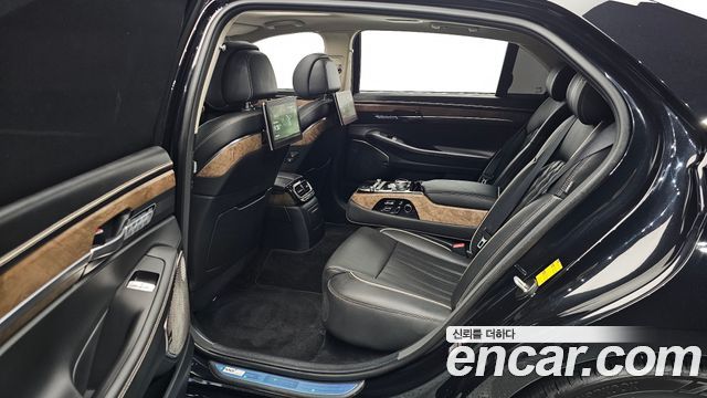 Genesis G90 2019 — photo 18