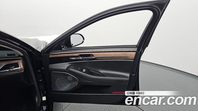 Genesis G90 2019 — photo 14