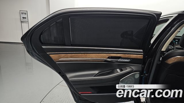 Genesis G90 2019 — photo 15