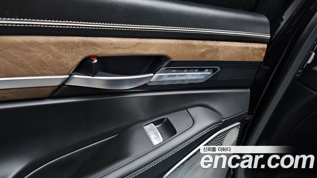 Genesis G90 2019 — photo 38