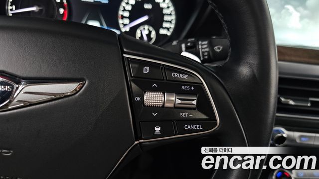 Genesis G90 2019 — photo 44