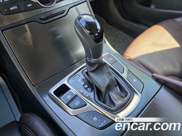 Hyundai Grandeur 2015 — photo 9