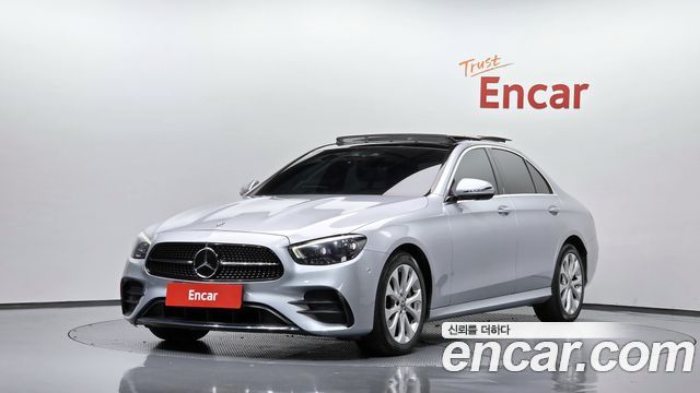 Mercedes-Benz E-Class 2022 — photo 1