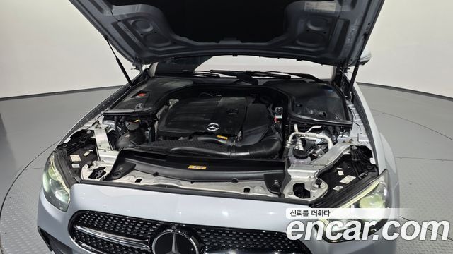 Mercedes-Benz E-Class 2022 — photo 6