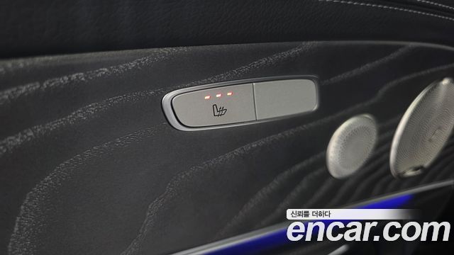 Mercedes-Benz E-Class 2022 — photo 32