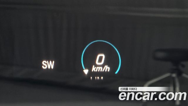 Mercedes-Benz E-Class 2022 — photo 33