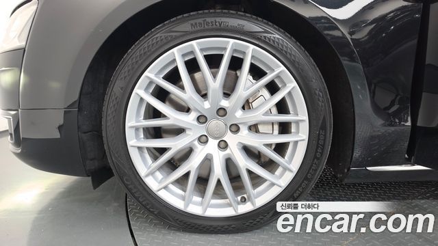Audi A8 2015 — photo 5