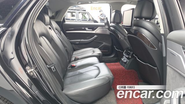 Audi A8 2015 — photo 12