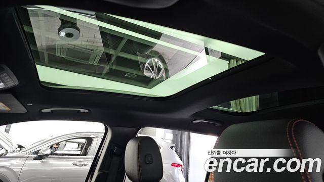 Mercedes-Benz GLB-Class 2021 — photo 25