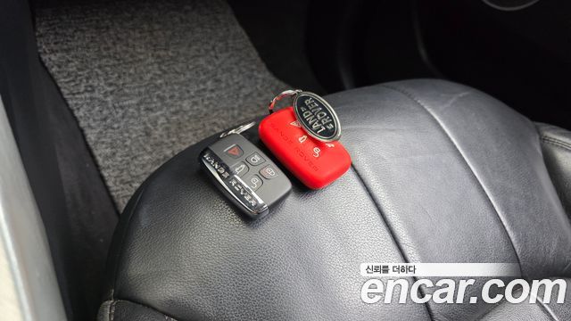 Land Rover Range Rover Evoque 2017 — photo 17