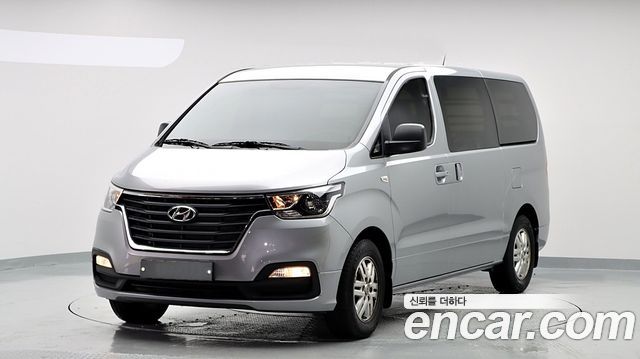 Hyundai Starex 2021 — photo 1