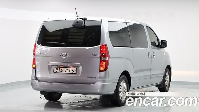 Hyundai Starex 2021 — photo 2