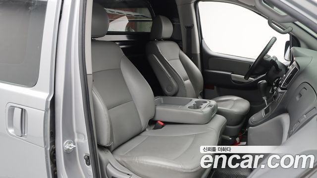 Hyundai Starex 2021 — photo 9